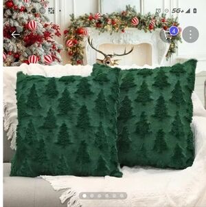 Holiday Evergreen Plush Throw Pillow Covers -18x18 Dark Green NWT